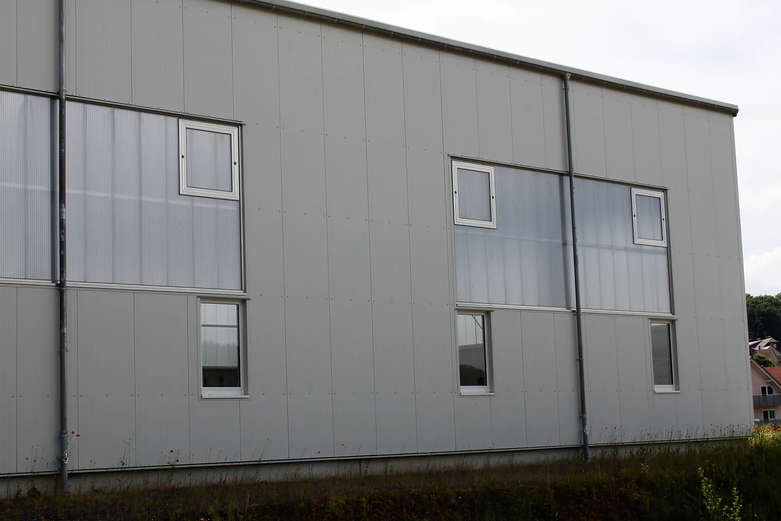 Fassade mit Fenstern